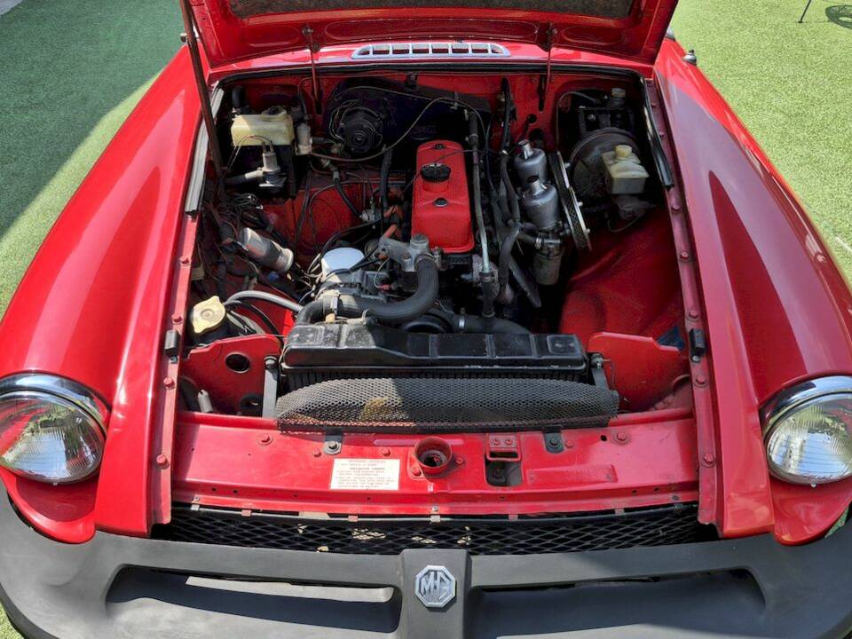 Image 33/40 of MG MGB (1979)
