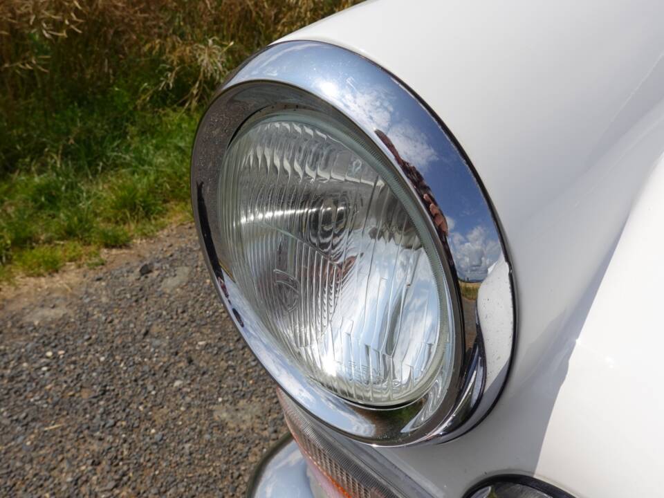 Image 24/36 de Peugeot 404 Coupé (1967)