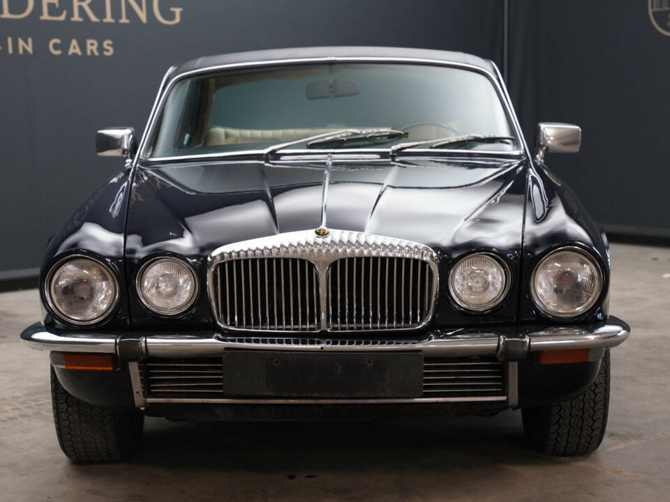 Bild 5/5 von Daimler Sovereign 4.2 (1976)