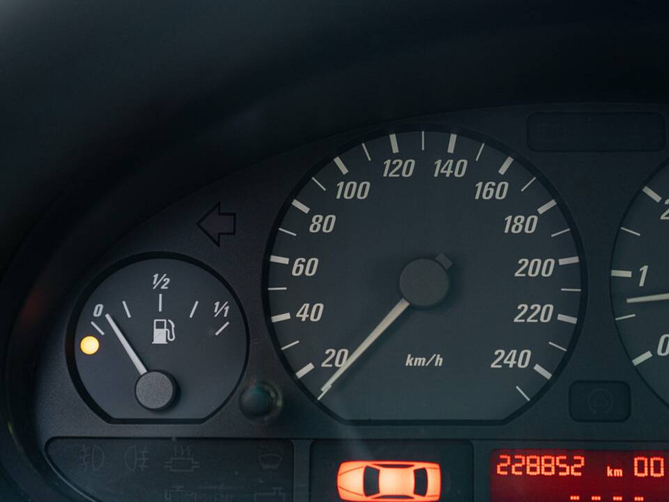 Afbeelding 46/50 van BMW 320Ci (2001)