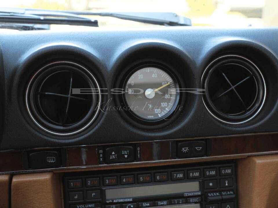 Image 7/23 of Mercedes-Benz 560 SL (1989)