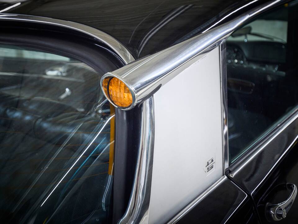 Image 23/97 of Citroën DS 20 Chapron (1972)