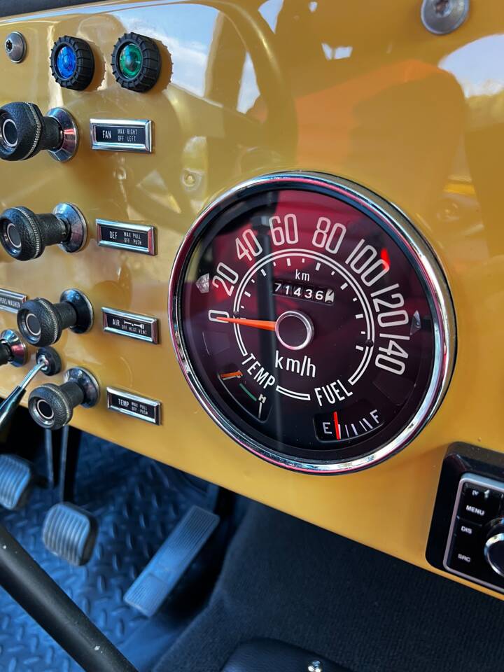 Image 37/88 de Jeep CJ-7 2.4L Diesel (1980)
