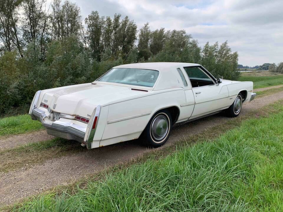 Bild 6/8 von Oldsmobile Toronado Brougham (1977)