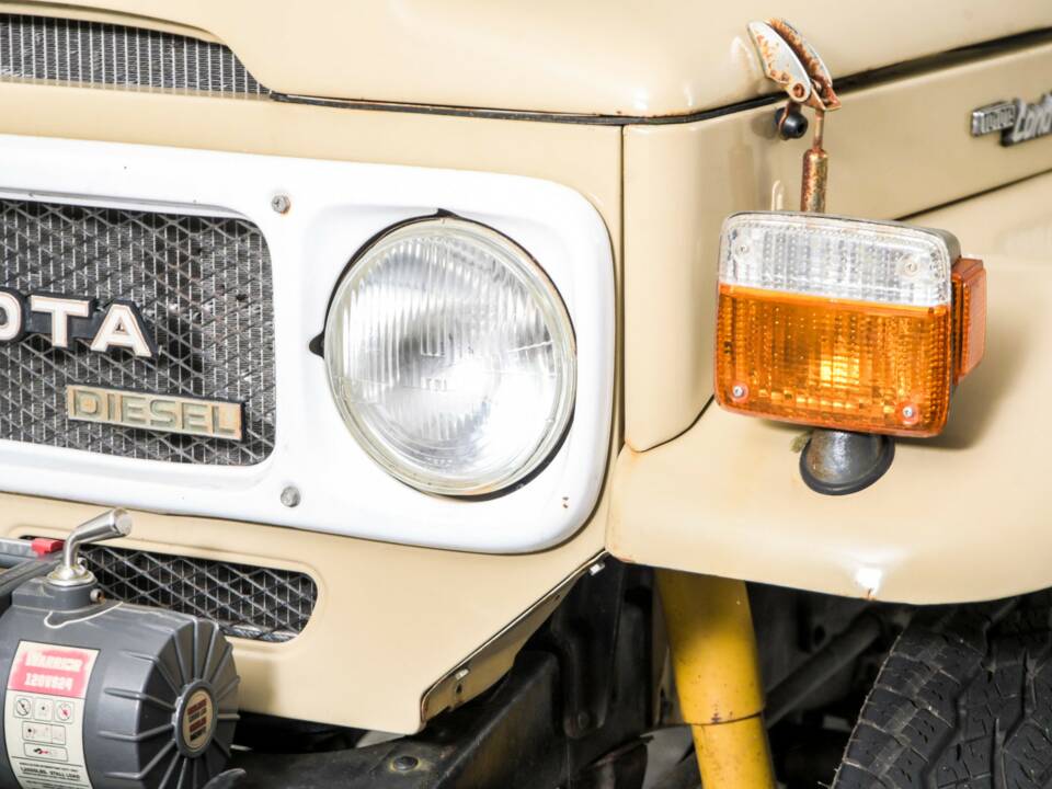 Bild 22/50 von Toyota Landcruiser BJ 45 (1982)