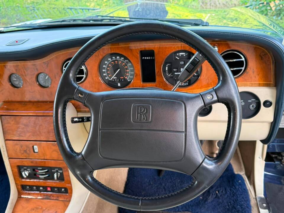 Image 38/46 of Rolls-Royce Silver Spirit III (1996)