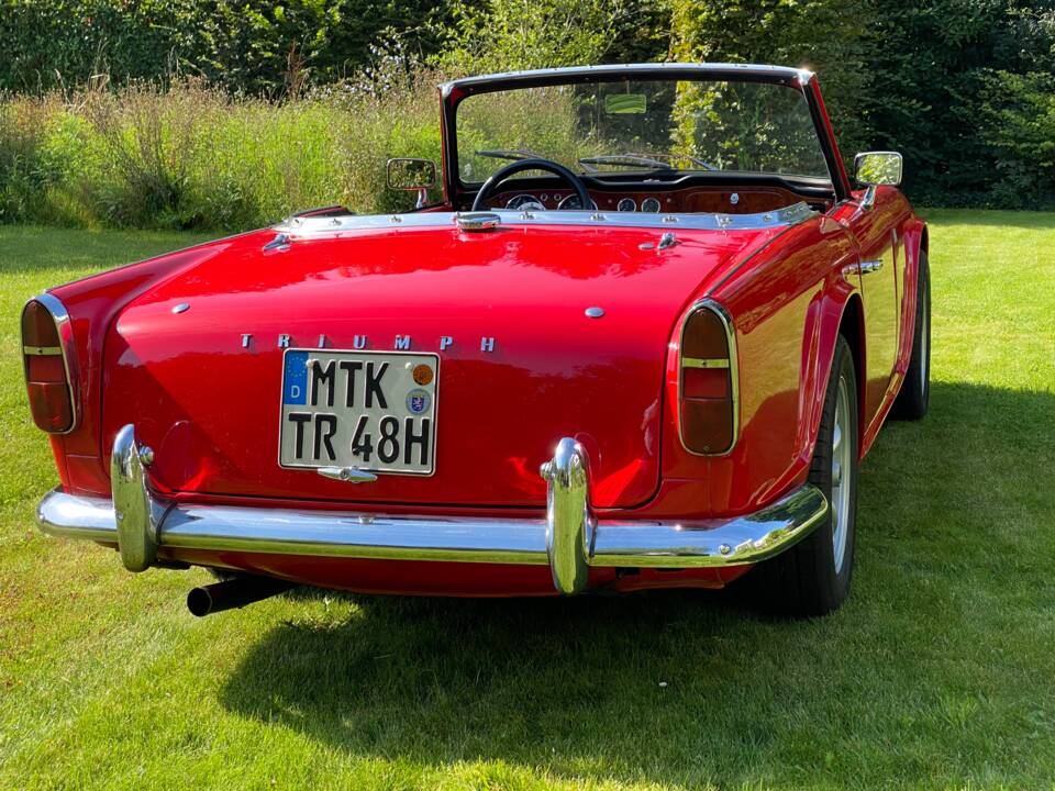 Image 3/10 of Triumph TR 4 (1964)