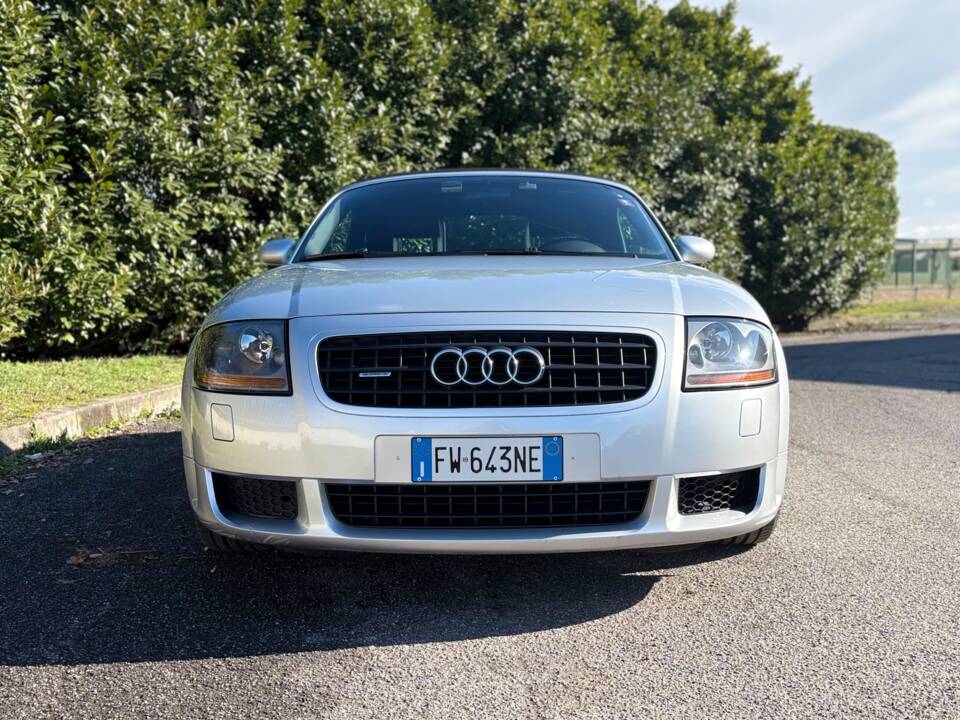 Image 2/25 of Audi TT 3.2 quattro (2004)