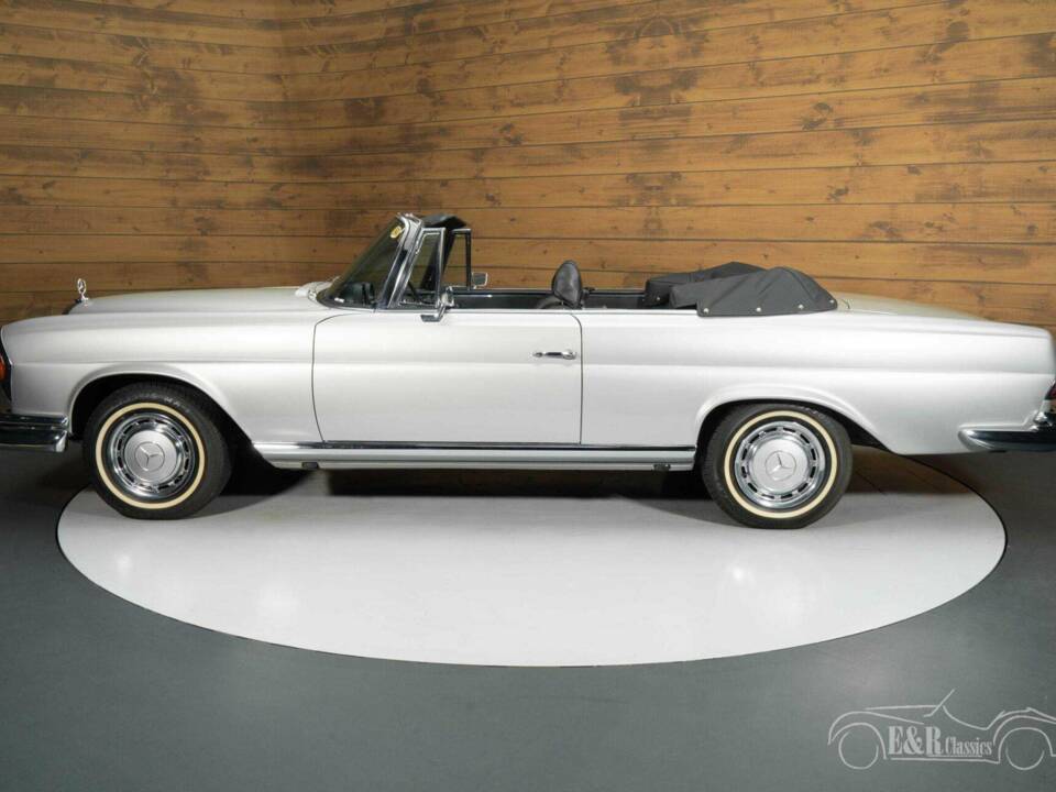 Imagen 17/19 de Mercedes-Benz 280 SE (1969)