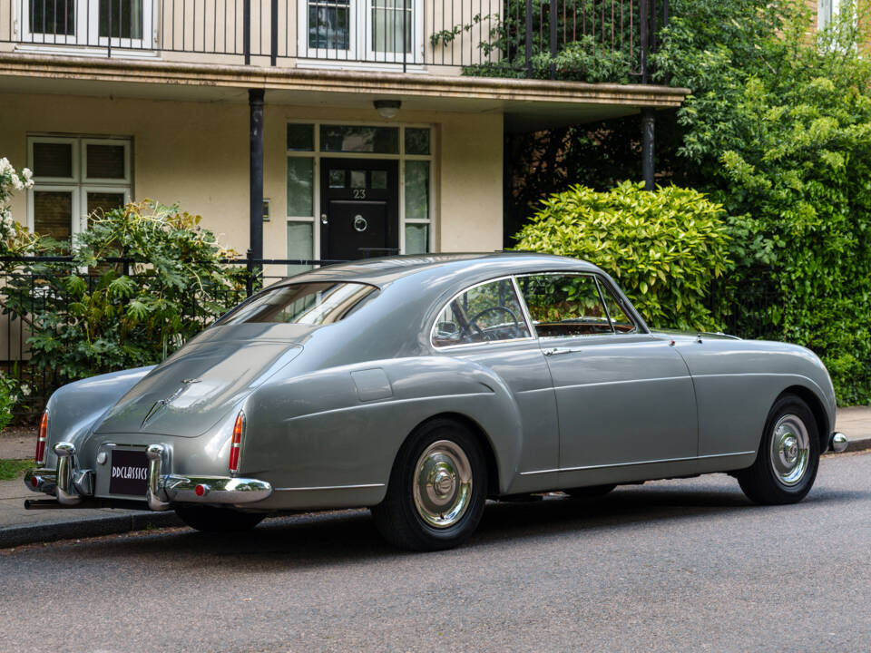 Image 3/27 of Bentley S 1 (1956)