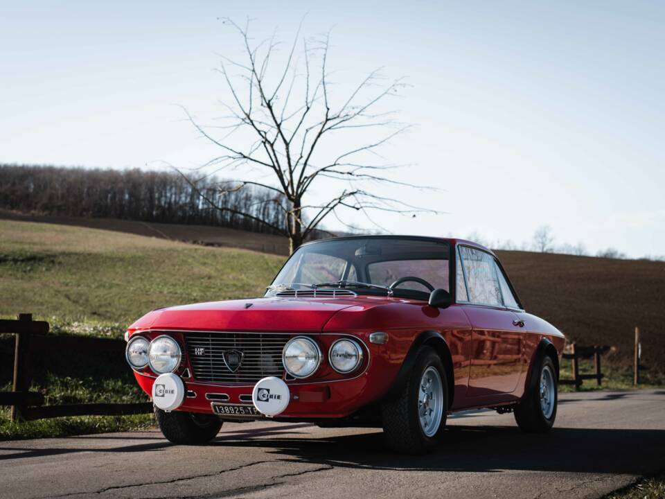 Image 6/57 de Lancia Fulvia Coupe HF 1.6 (1970)