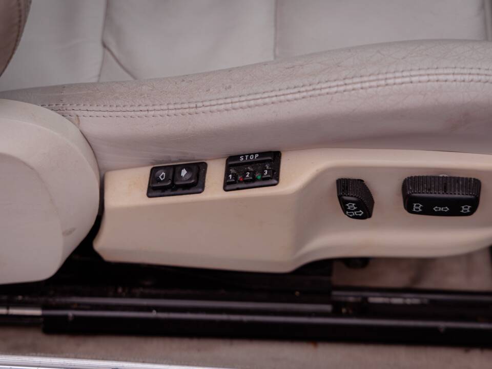 Afbeelding 21/27 van BMW 635 CSi (1989)