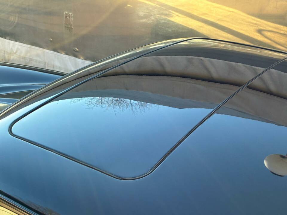 Image 14/36 de Porsche 911 Carrera 4 (1989)