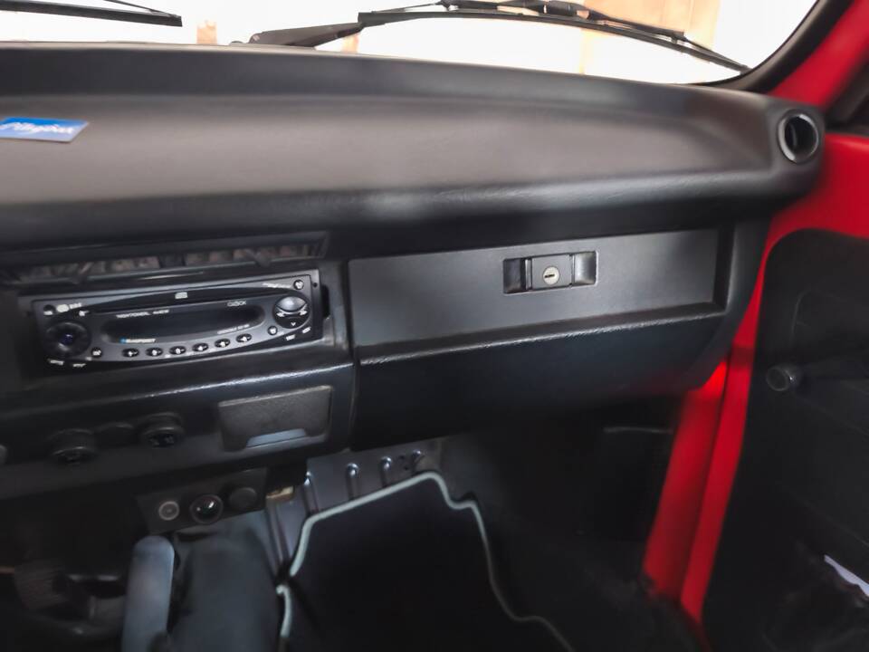 Image 17/18 of Volkswagen Beetle 1303 LS (1976)