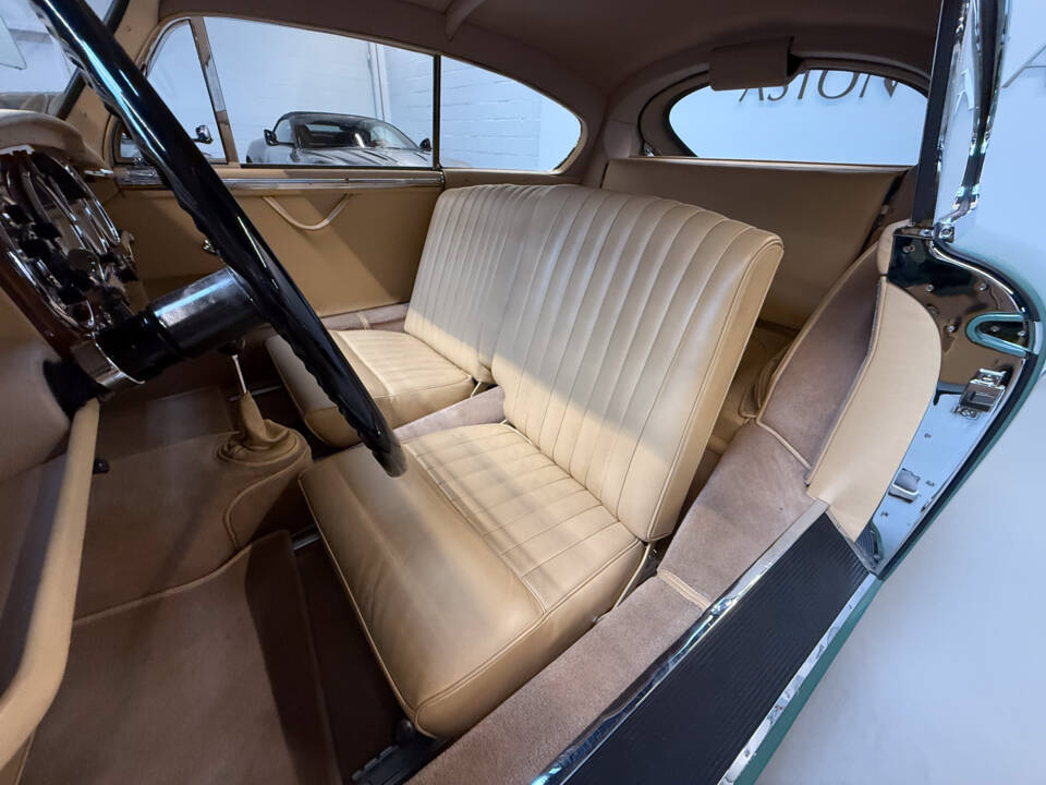 Bild 22/37 von Aston Martin DB 2&#x2F;4 Mk I (1955)