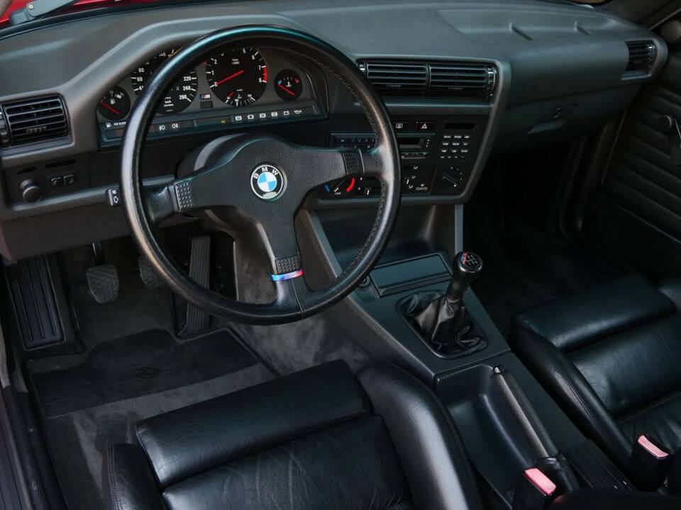 Bild 14/25 von BMW M3 (1990)