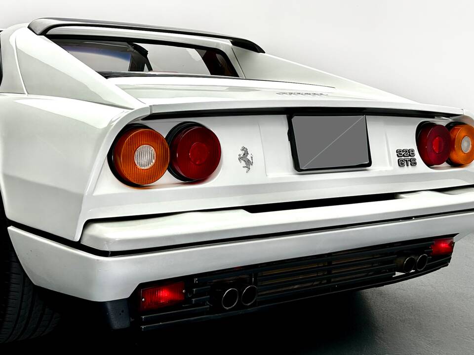 Bild 6/18 von Ferrari 328 GTS (1987)
