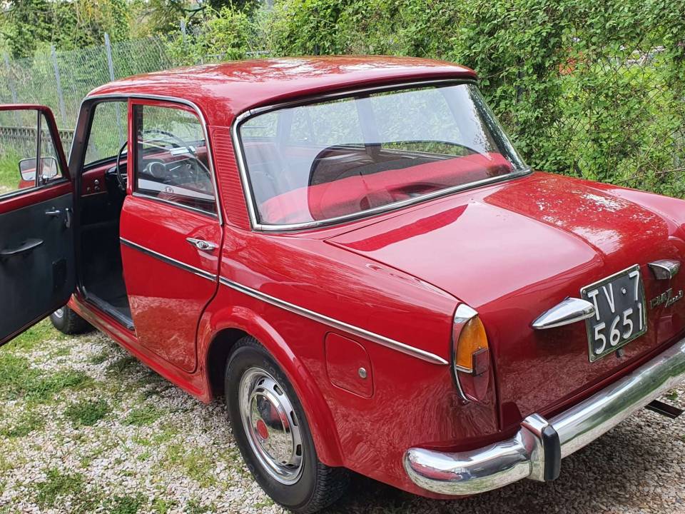 Image 18/39 of FIAT 1100 D (1963)