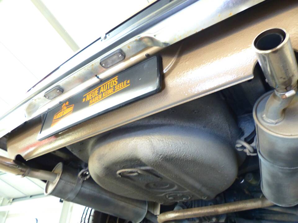Image 52/76 of BMW 323i (1982)