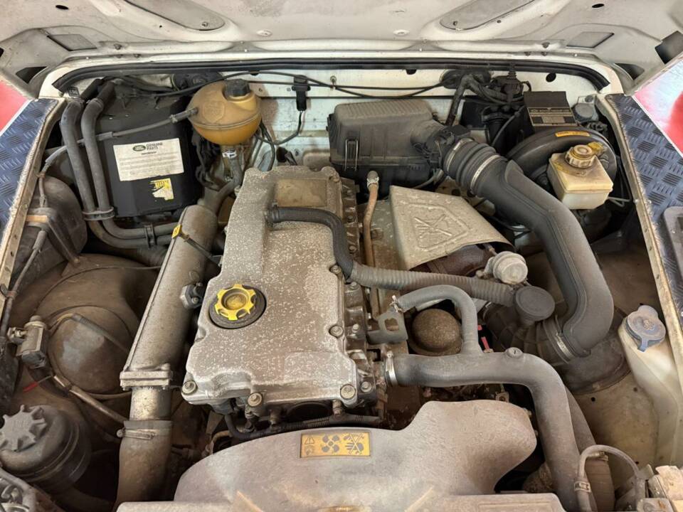Immagine 16/27 di Land Rover Defender 90 Td5 (2000)