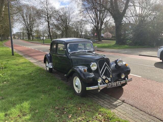 Bild 10/12 von Citroën Traction Avant 11 BL (1952)