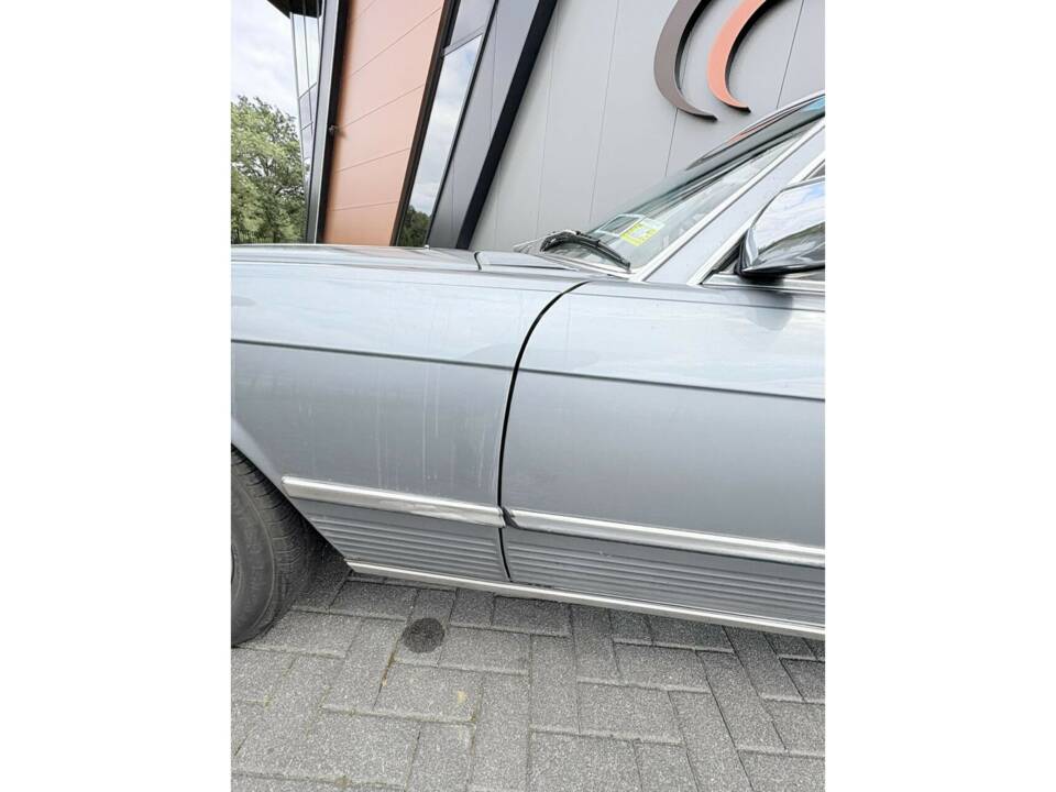Image 18/50 de Mercedes-Benz 560 SL (1988)