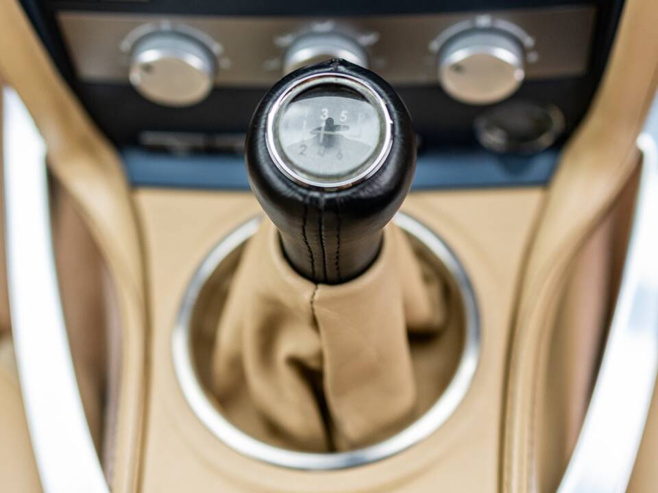 Afbeelding 32/50 van Aston Martin V12 Vanquish S (2007)