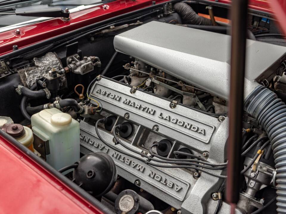 Image 43/75 de Aston Martin V8 Vantage (1985)
