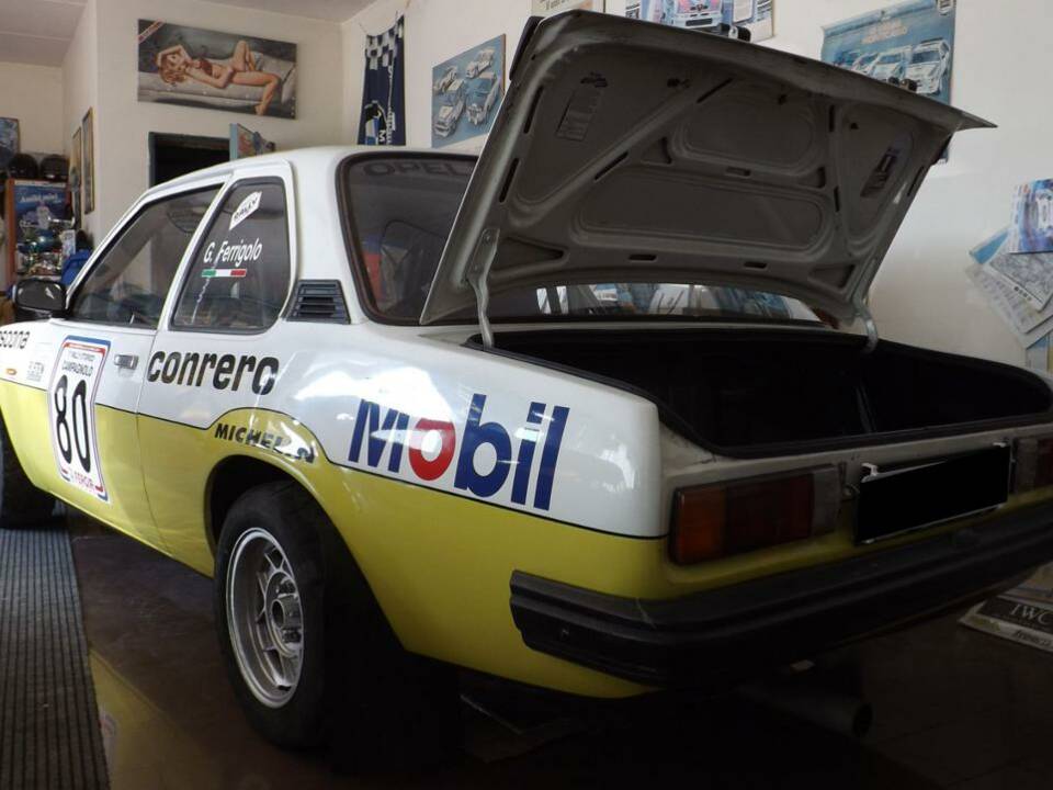 Imagen 30/40 de Opel Ascona 2,0 E (1981)