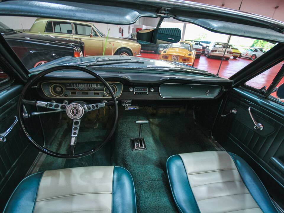 Image 11/16 of Ford Mustang GT (1965)