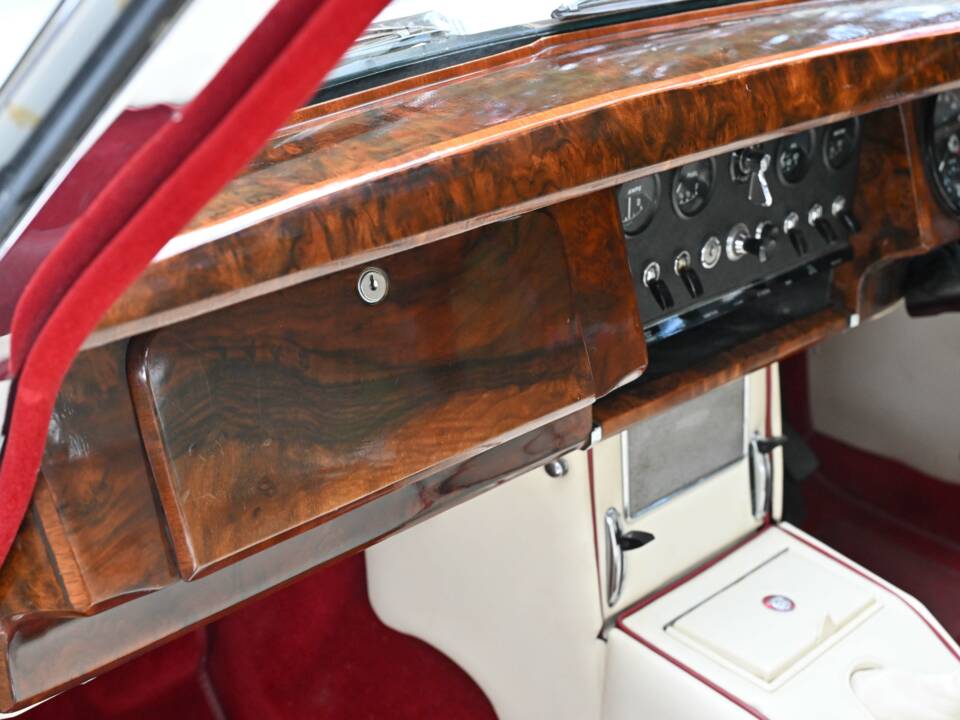 Bild 38/50 von Jaguar Mk II 3.8 (1961)