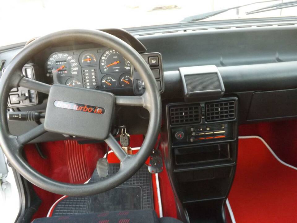 Image 11/50 de FIAT Uno Turbo i.e. (1991)