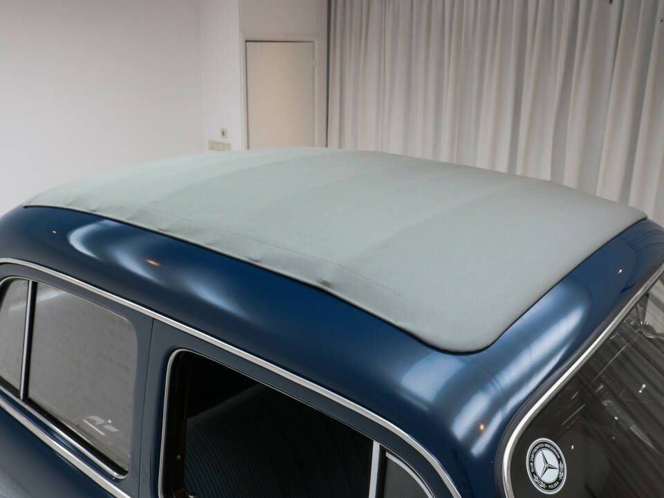 Afbeelding 13/18 van Mercedes-Benz 220 SE (1958)