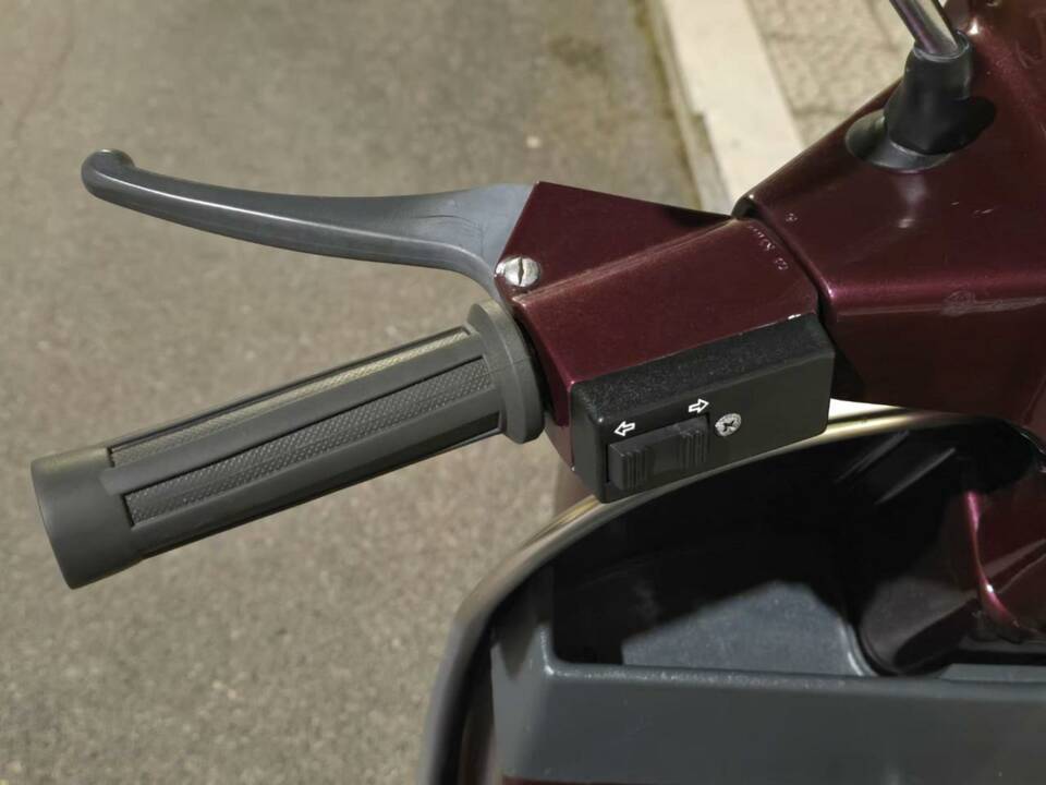 Immagine 6/30 di Piaggio Vespa PK 50 N (1986)