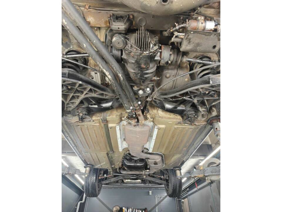 Image 43/50 de Mercedes-Benz 560 SL (1986)