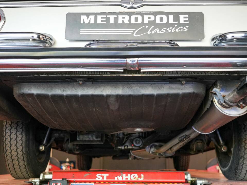 Bild 28/35 von Mercedes-Benz 280 SEL 3,5 (1972)