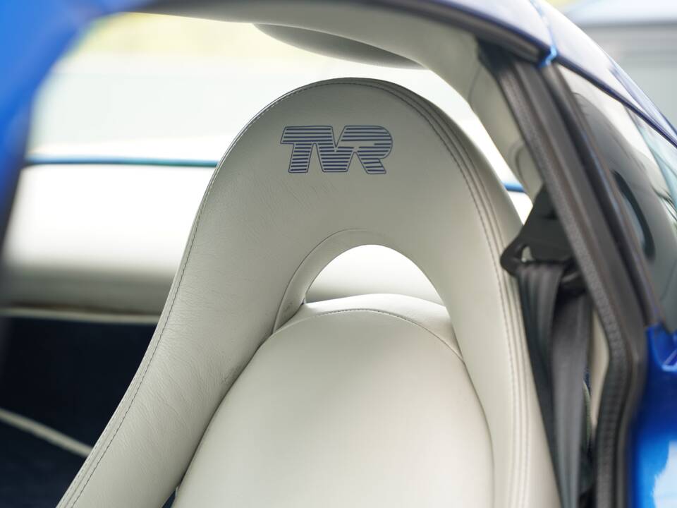 Image 18/50 of TVR Tuscan S (2000)