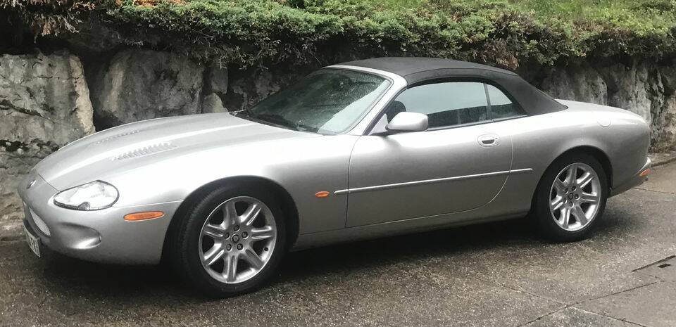 Afbeelding 1/8 van Jaguar XKR (1999)