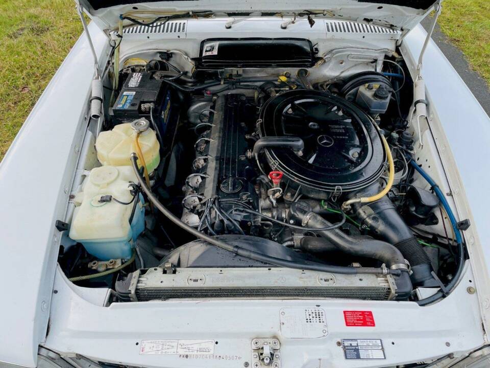 Image 25/36 of Mercedes-Benz 300 SL (1986)