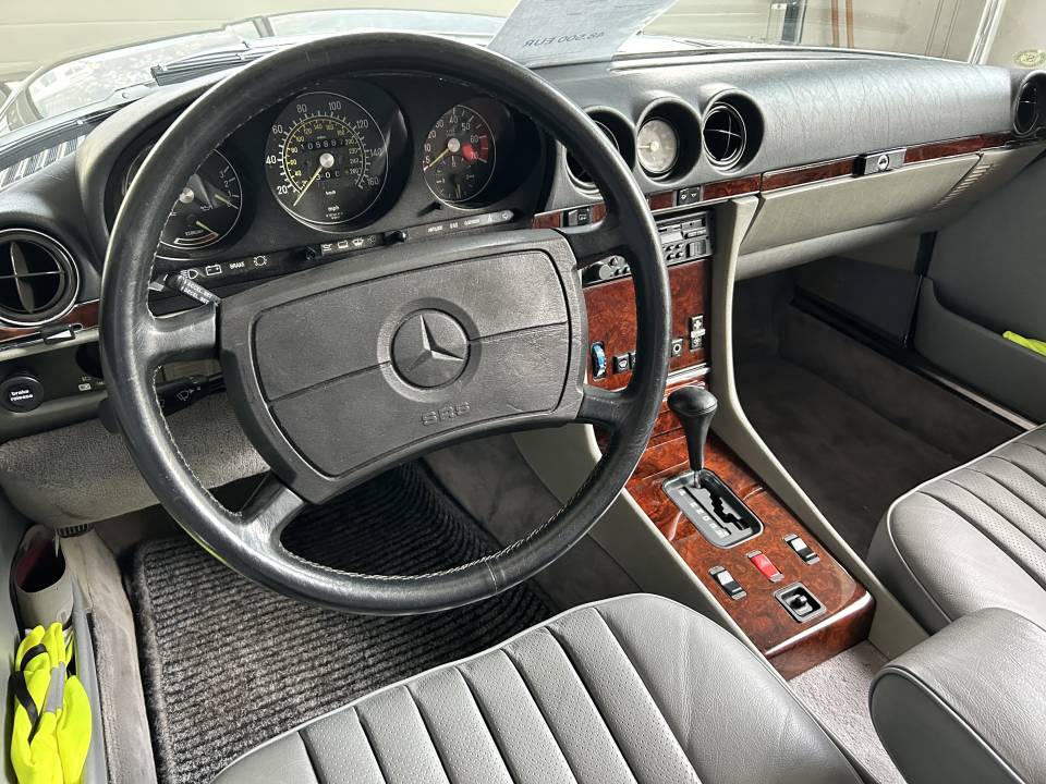 Image 22/39 de Mercedes-Benz 560 SL (1986)
