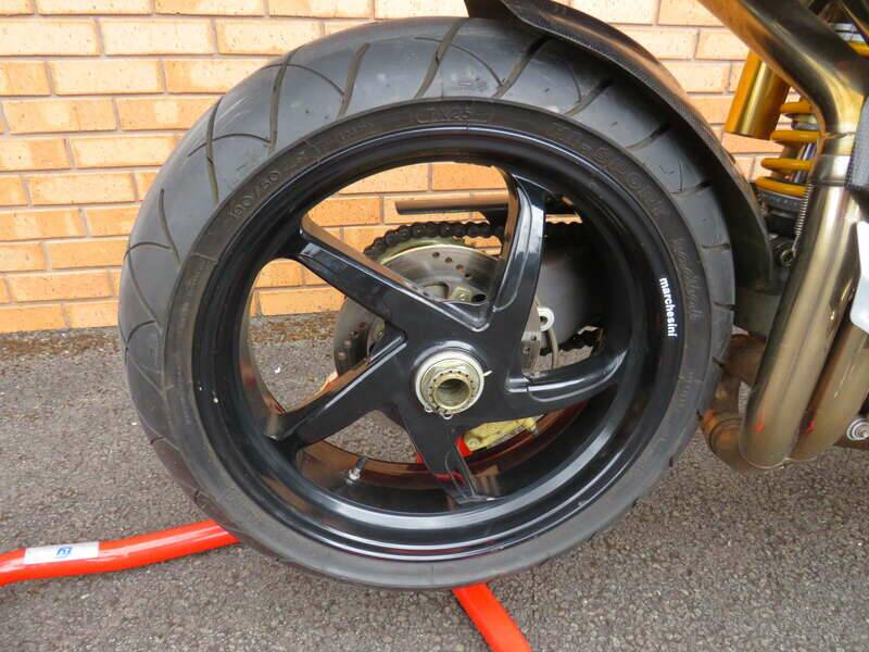 Immagine 42/50 di Ducati 916 R (2000)