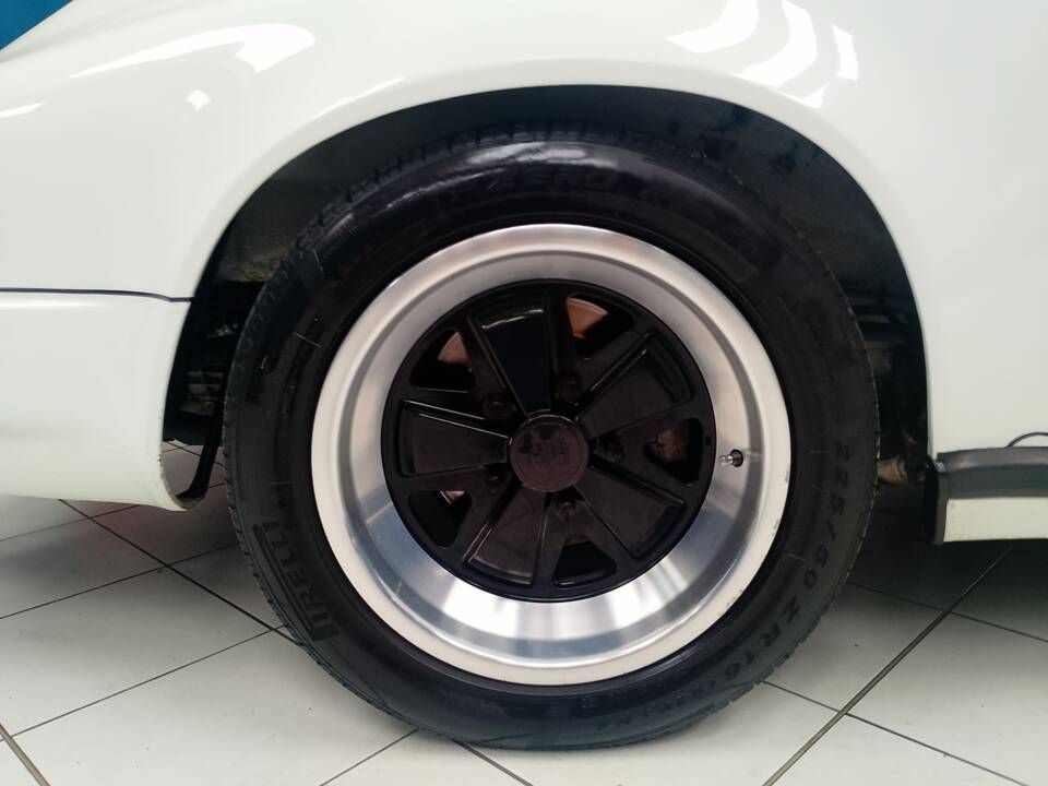 Bild 52/77 von Porsche 911 Carrera 3.2 (1984)