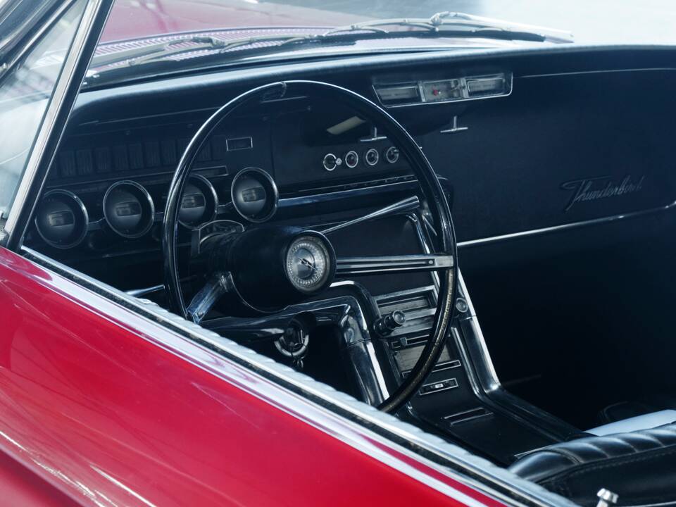 Bild 27/50 von Ford Thunderbird (1966)