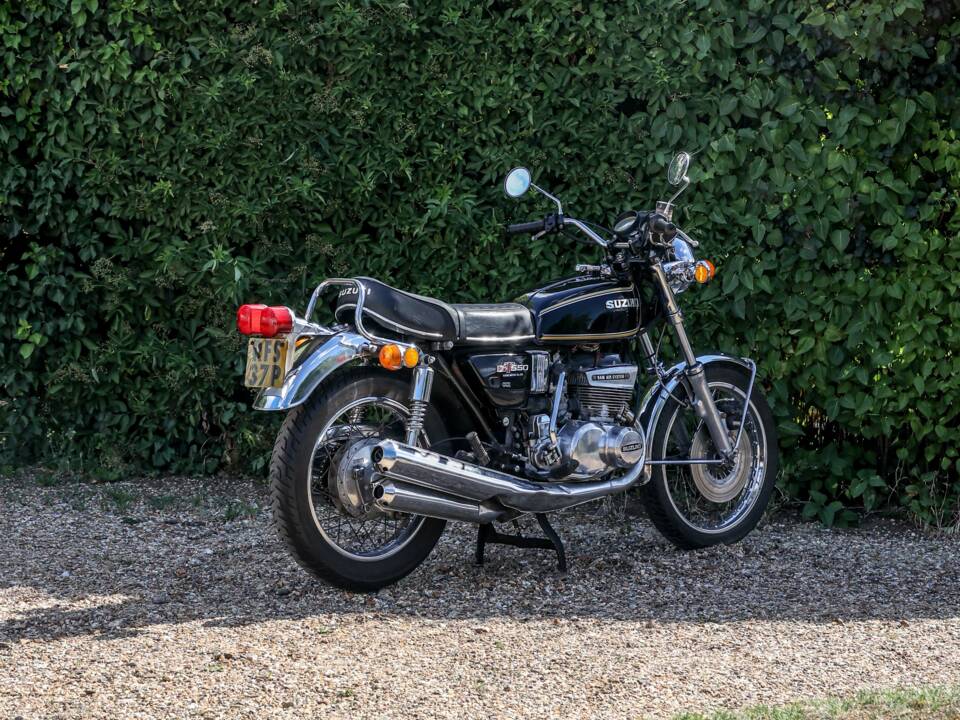 Image 8/25 of Suzuki GT 550 II (1976)