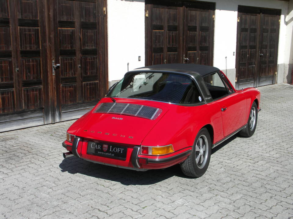 Image 2/38 of Porsche 911 2.2 E (1971)
