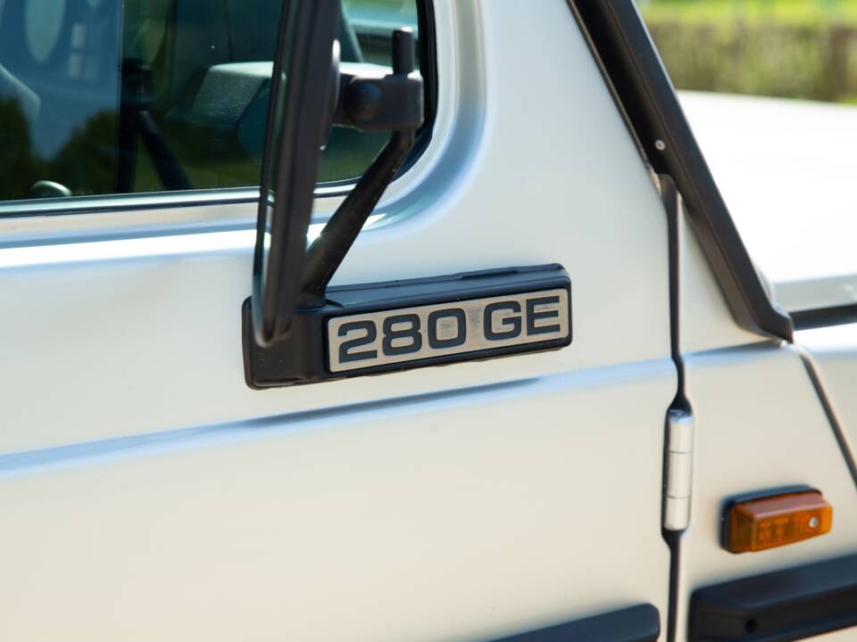 Image 15/45 of Mercedes-Benz 280 GE (LWB) (1989)