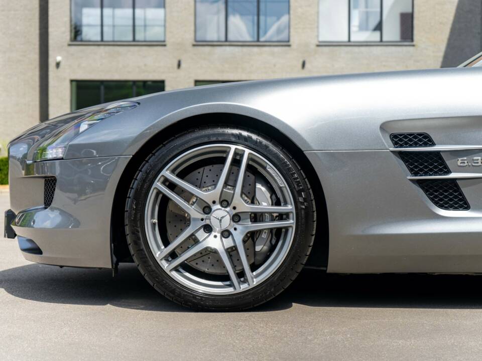 Image 5/21 of Mercedes-Benz SLS AMG GT Roadster (2012)