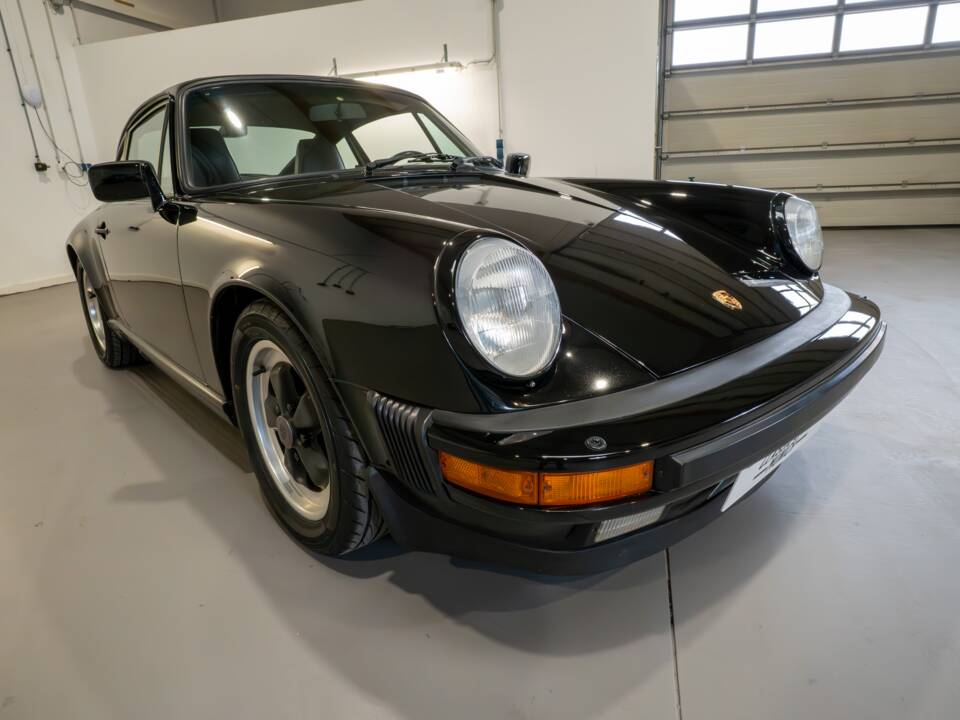 Image 11/38 of Porsche 911 Carrera 3.2 (1986)