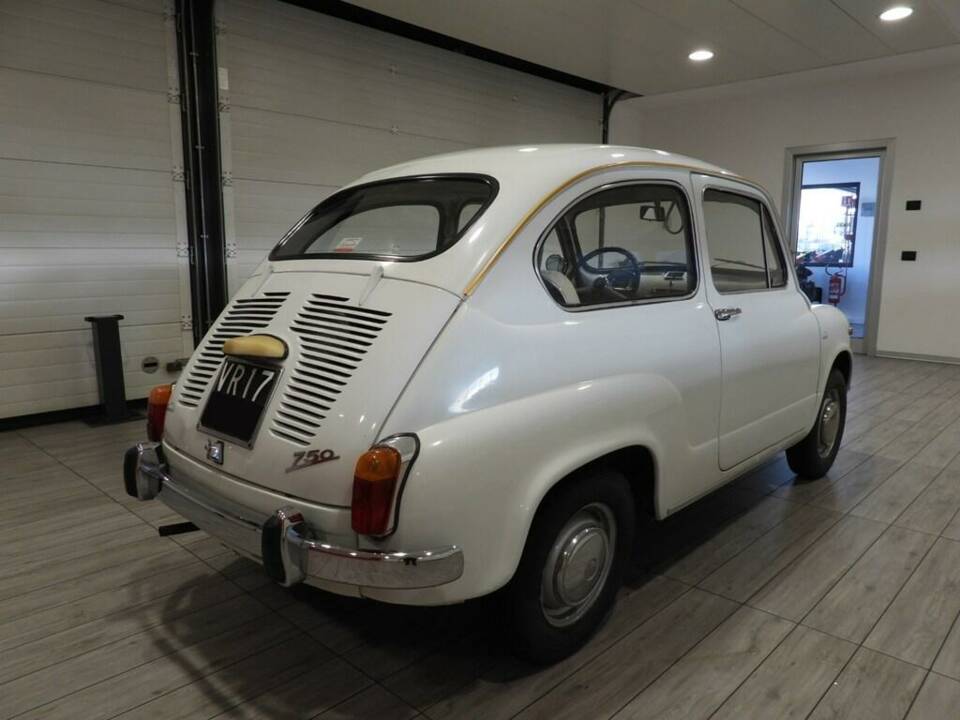 Image 4/15 of FIAT 600 D (1967)