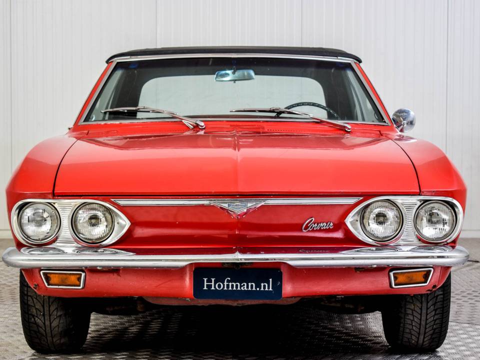 Image 14/50 of Chevrolet Corvair Monza Convertible (1966)